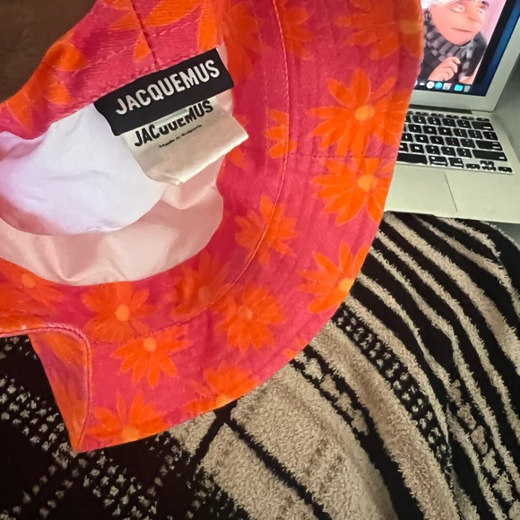 Jacquemus Le Bob Gadjo Daisy Bow Bucket Hat - Picture 6 of 6